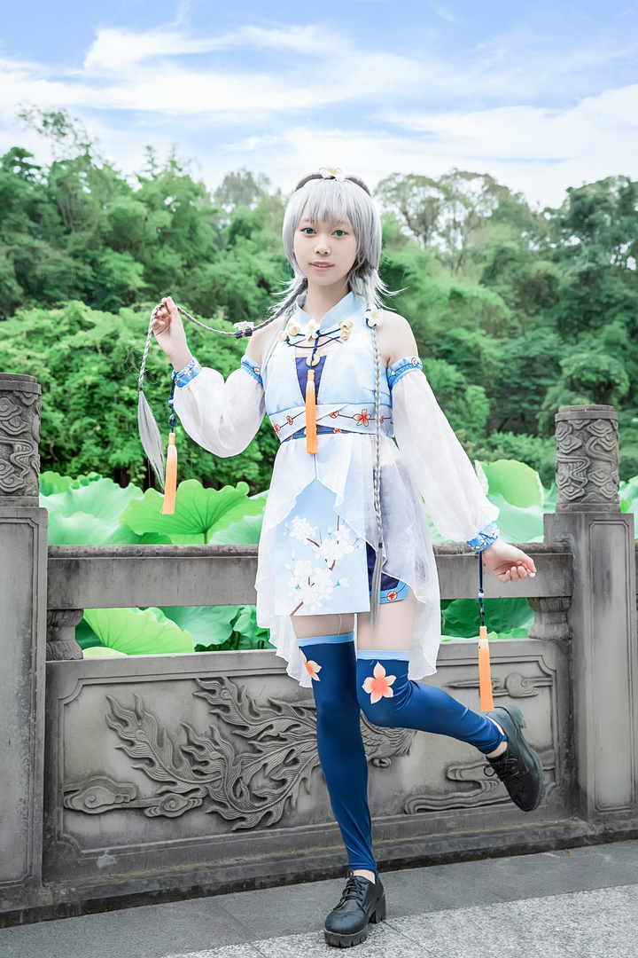 洛天依花语嫣然cosplay 洛天依真人美图鉴赏