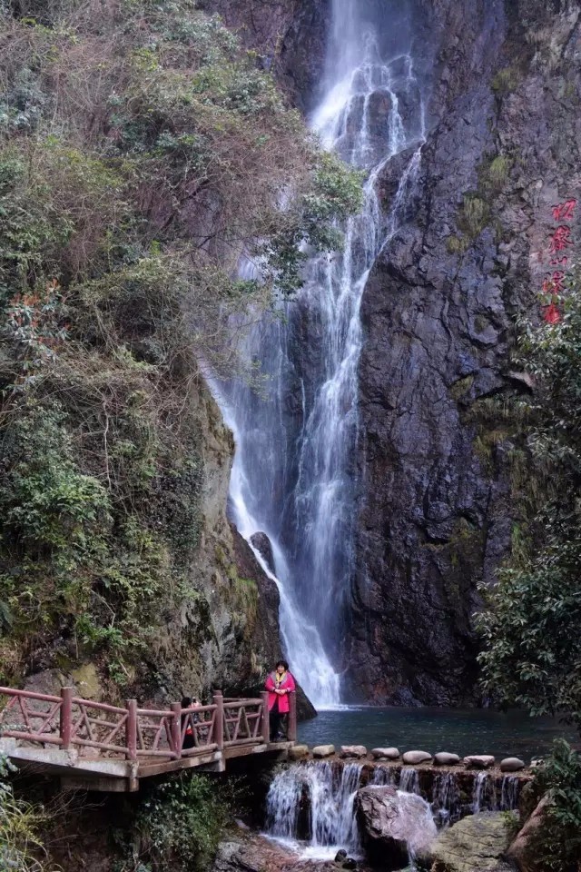 这里就是 义乌松瀑山.