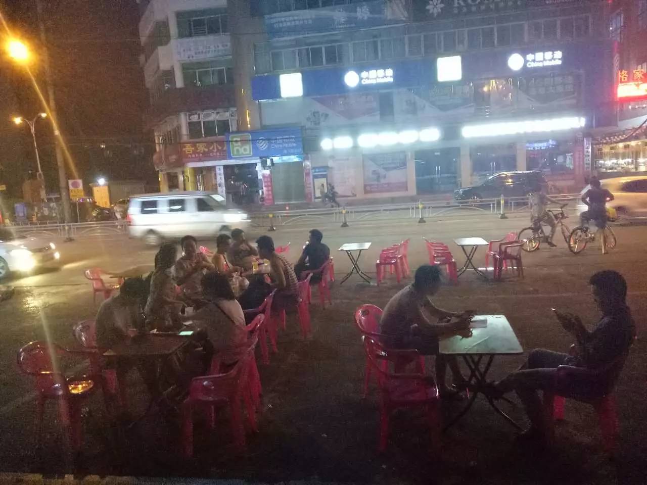 小溪塔夜市,让我们一站到底