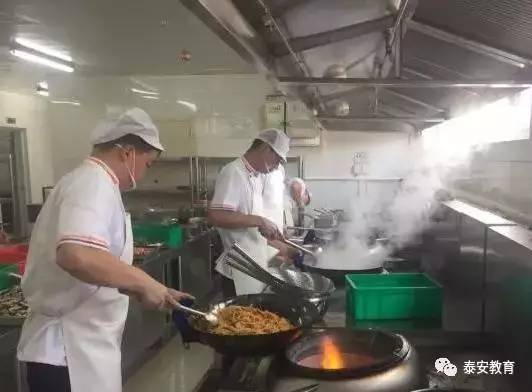 【资讯】泰安一中新校区食堂正式启用!