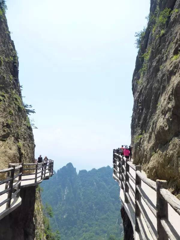 老子归隐得名老君山,十里画屏云海日出美景,现在去还