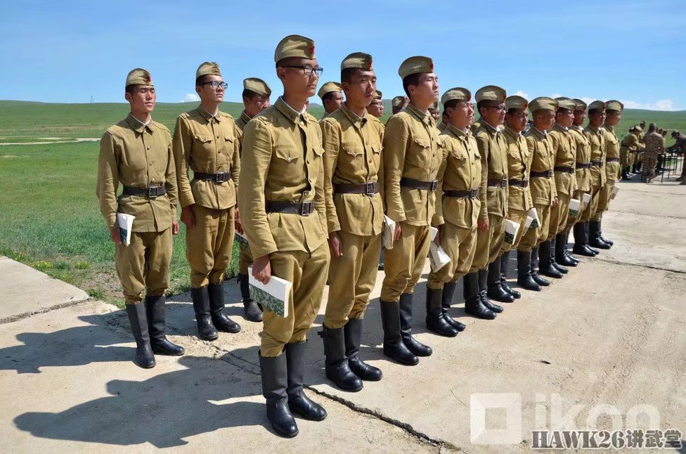 罕见的蒙古新兵训练照 复刻上世纪50年代苏军