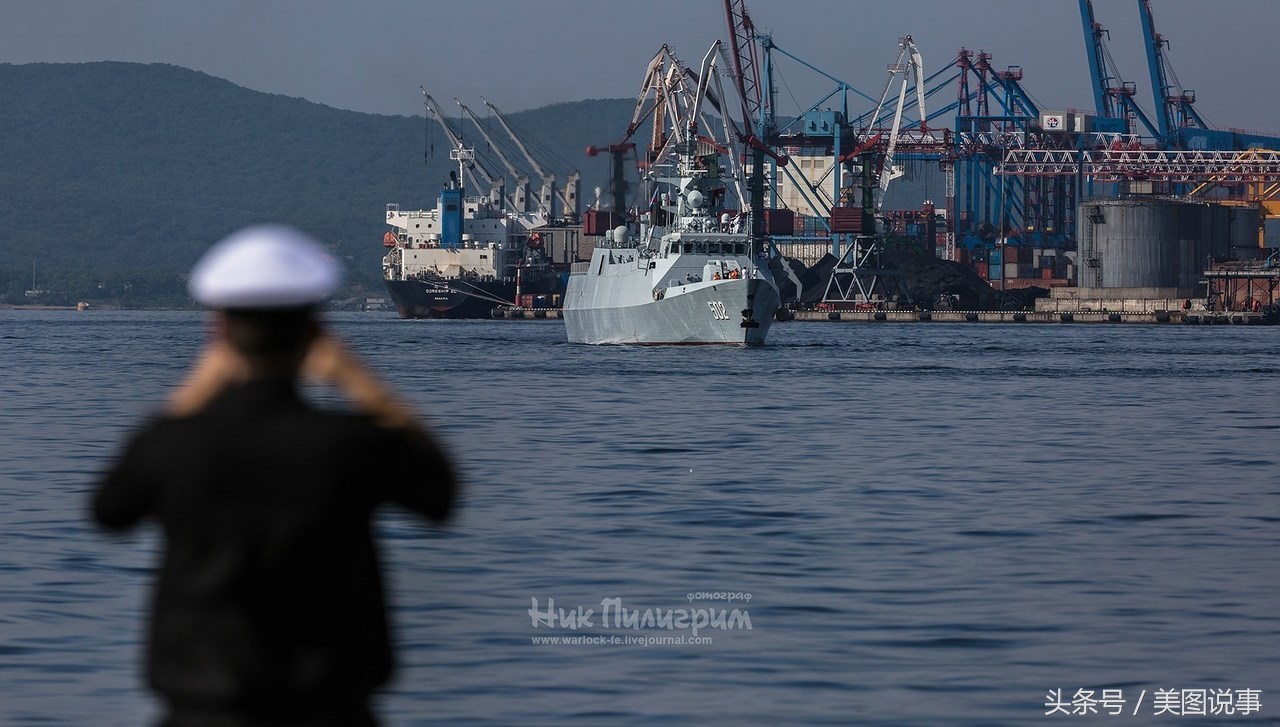 抵达海参崴的中国056a轻型护卫舰黄石号