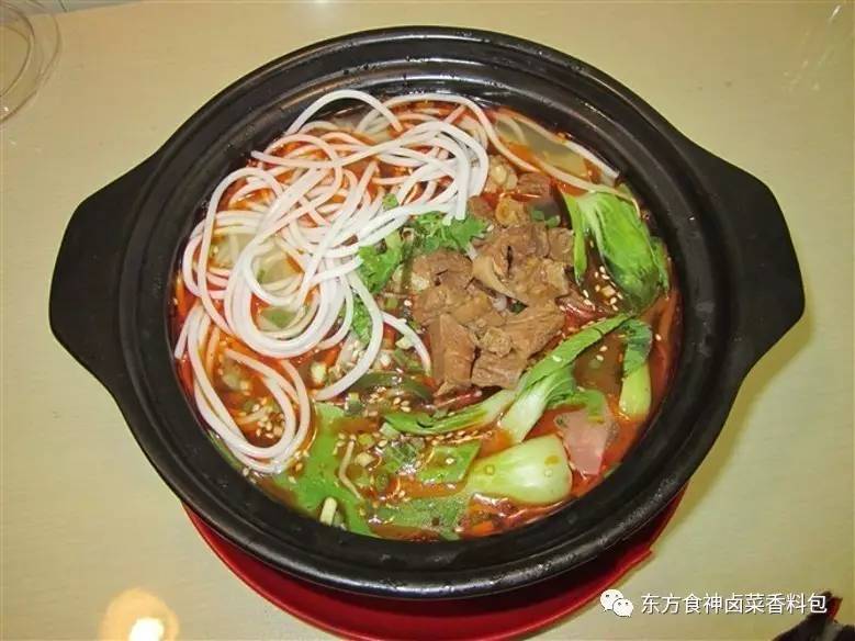 重庆鸡汤砂锅米线的配方
