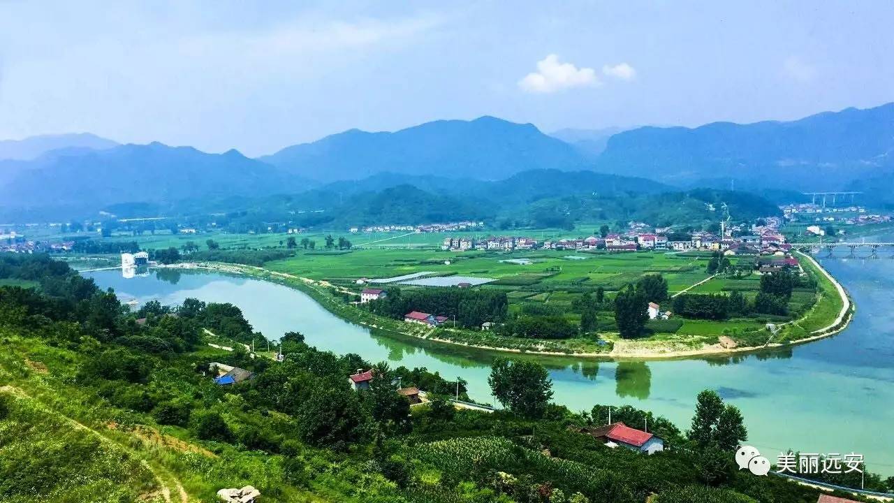 从天上看去,沮河就像一条巨龙在这里回头,因此得名就叫回龙湾,葫芦岛