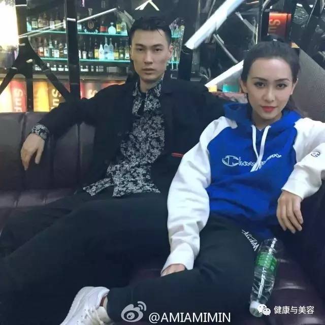 想当中国有嘻哈rapper的女朋友那你应该这样穿内附店铺推荐哦