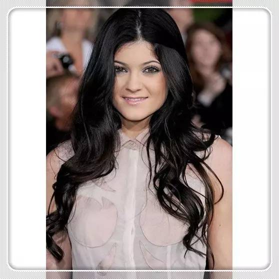 g星 从整容到创业的脱变之路:卡戴珊家族的kylie jenner