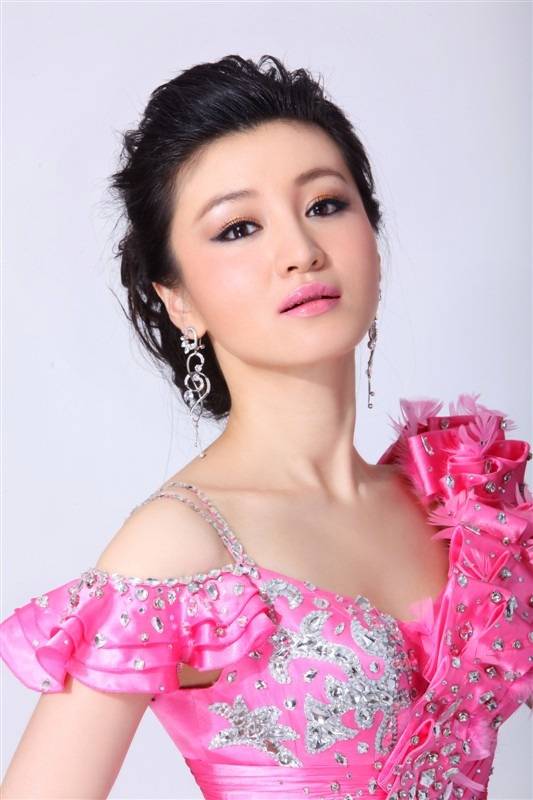 中国女歌手年轻图片