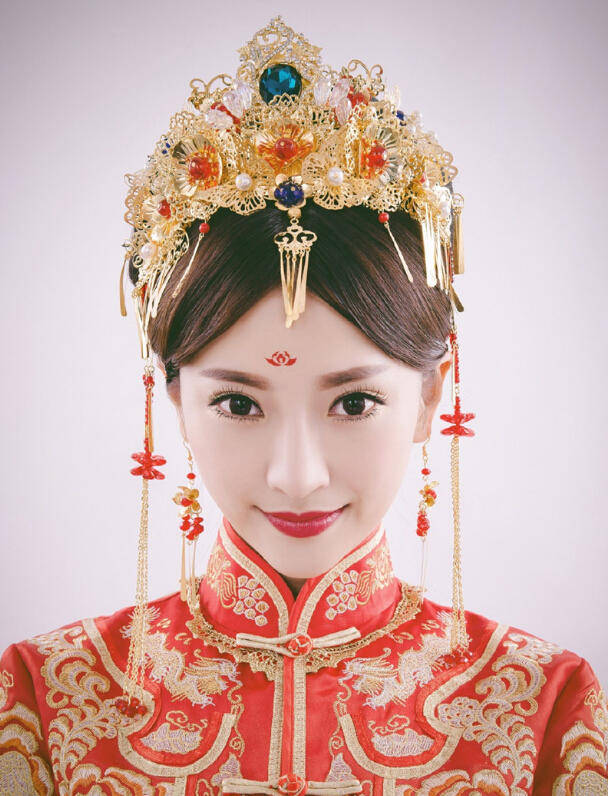 中式婚纱发型_中式婚纱