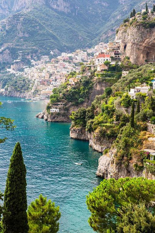 一座岩石上的童话小镇,意大利海边小镇positano