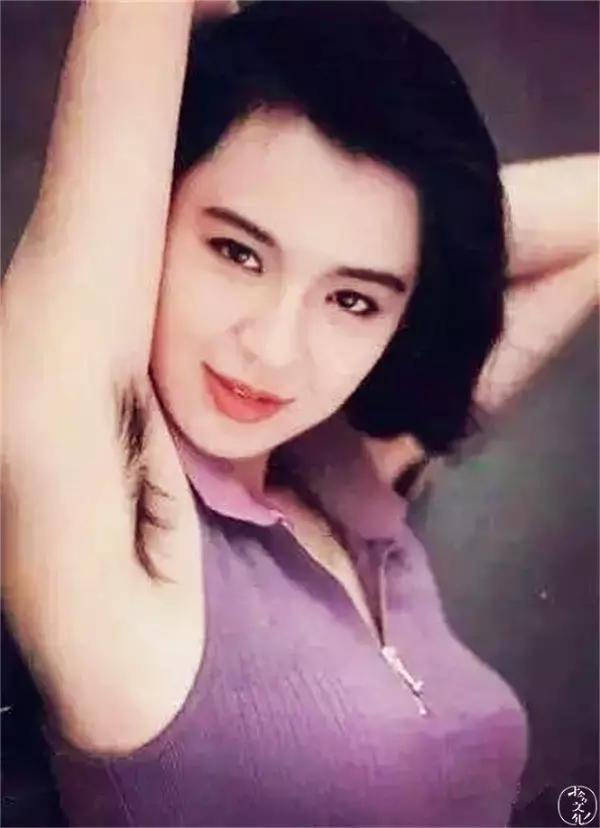 老挂历美女不刮腋毛图片