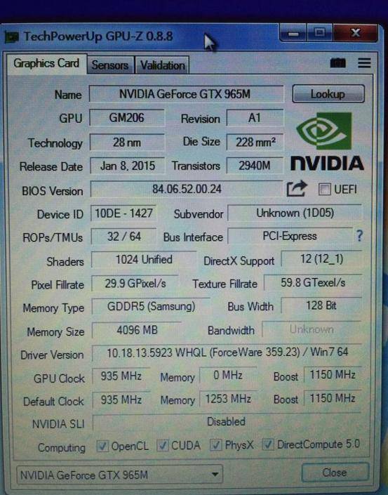 值得一提的是,采用了新版965m,性能更接近gtx970m,默频935mhz,核心gm