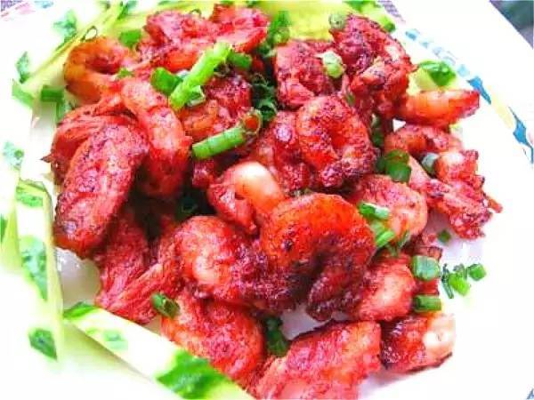 扳指干贝  扳指干贝是福州传统的汉族名菜,属于闽菜福州菜