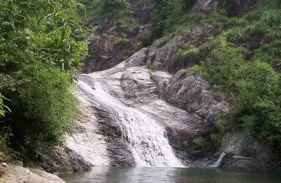 灵石山森林公园