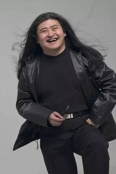 刘欢长发男歌手图片