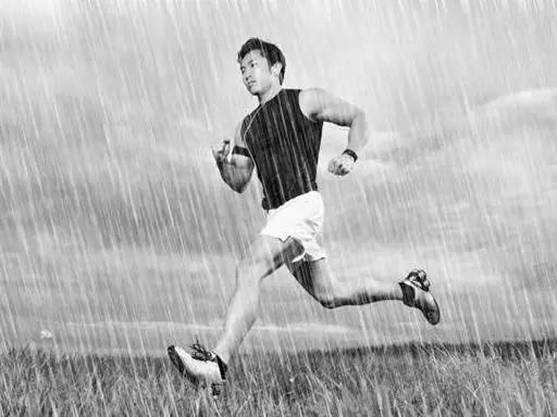 雨中跑步引起止损思考