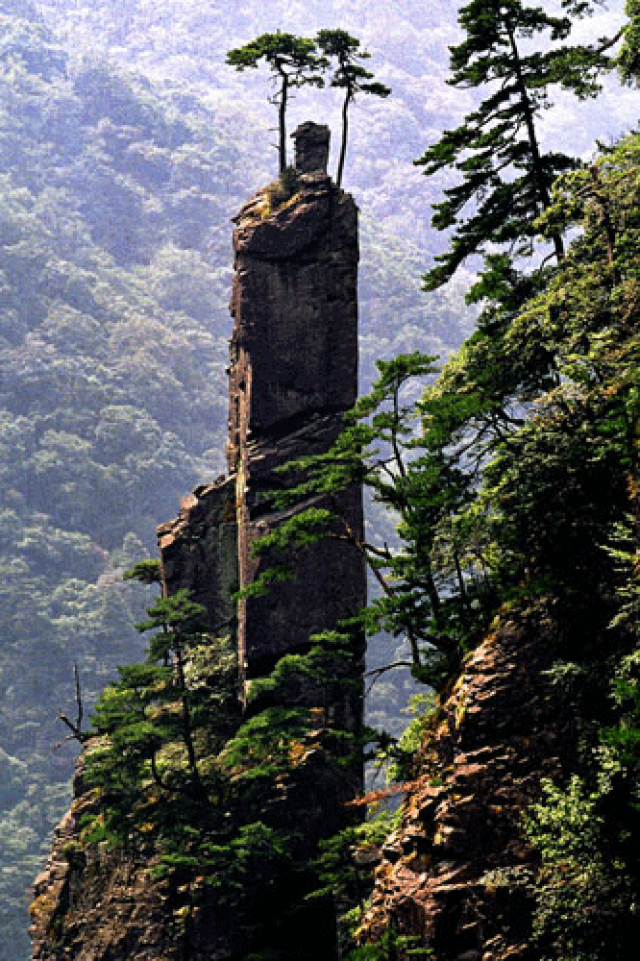 铜仁梵净山太子石景点