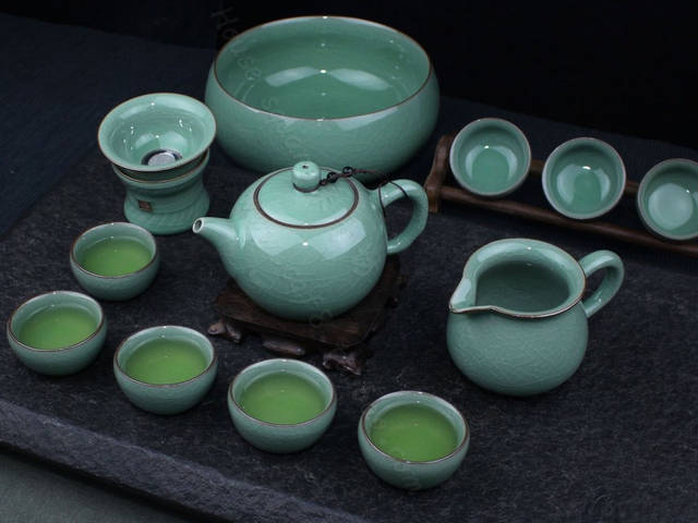 金银锡瓷砂陶，哪种材质的茶具适合泡茶？_手机搜狐网