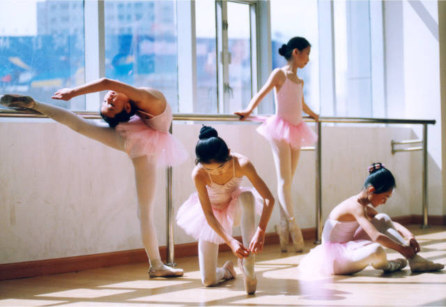给你专业的芭蕾培训 你了解昆明爱嘉舞蹈学校吗?