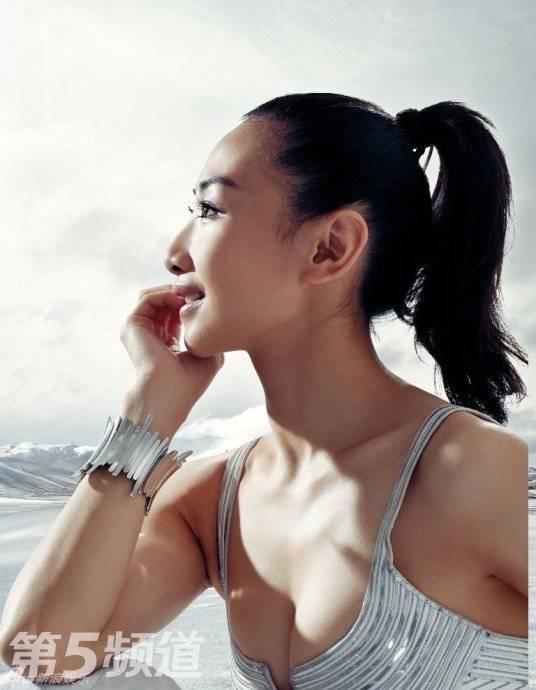 蹦床公主何雯娜写真 青春靓丽 身材性感