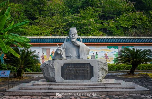 首先得益于1200年前,唐代文化巨擘韩愈被贬官此地,他在阳山担任县令
