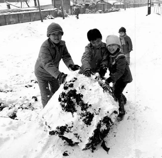 80年代打雪仗图片