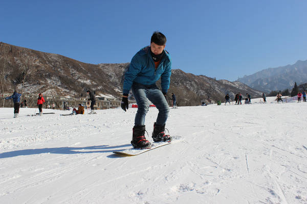 相约西安沣峪高山滑雪场 体验冰雪世界的狂欢