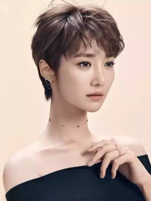 短发最好看的韩国女星图片