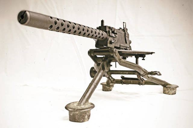 此组图片为勃朗宁m1919中型机枪,是由约翰·勃朗宁在一战后设计的机枪