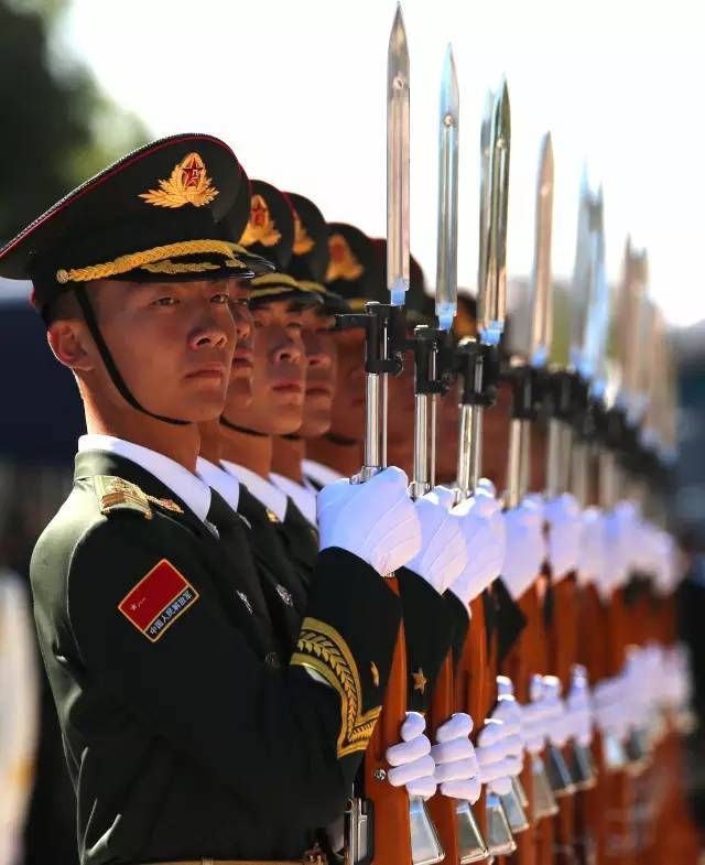 中国三军仪仗队高清图片