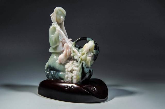 玉雕大师张克钊中国独山玉黑白人物雕刻第一人