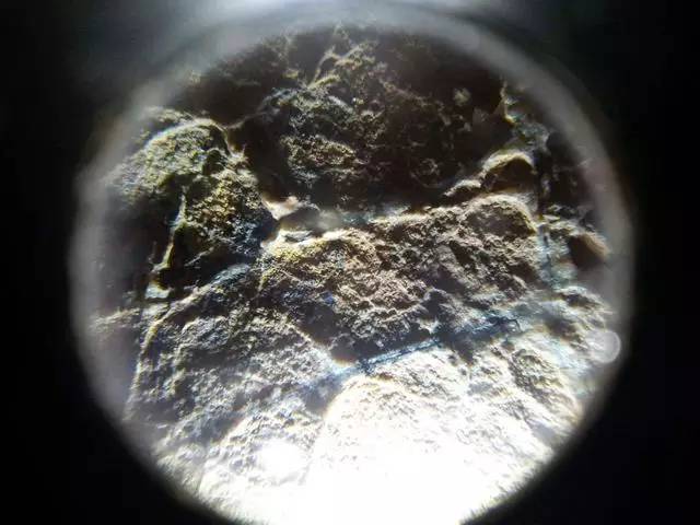 铂金陨石特征 金属图片