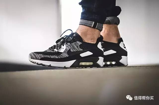 NIKE AIR MAX 90 ESSENTIAL AJ1285 002 SZüRKE 29 990