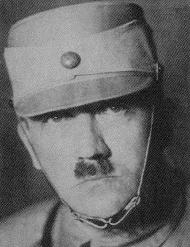希特勒是德国一战中曾获得铁十字勋章优秀士兵