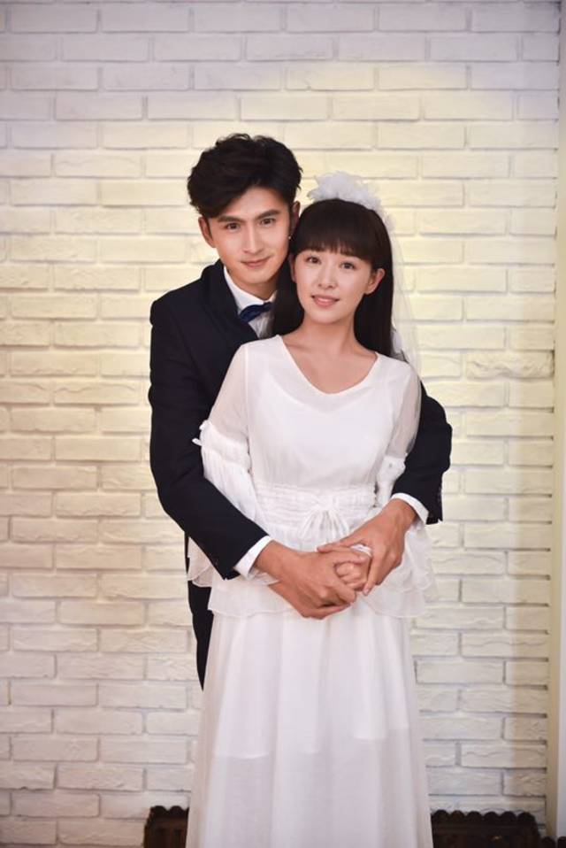 张云龙和老婆结婚照图片