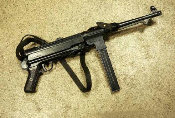 mp40冲锋枪:二战德国军人的象征,简单易用就是打不过波波莎