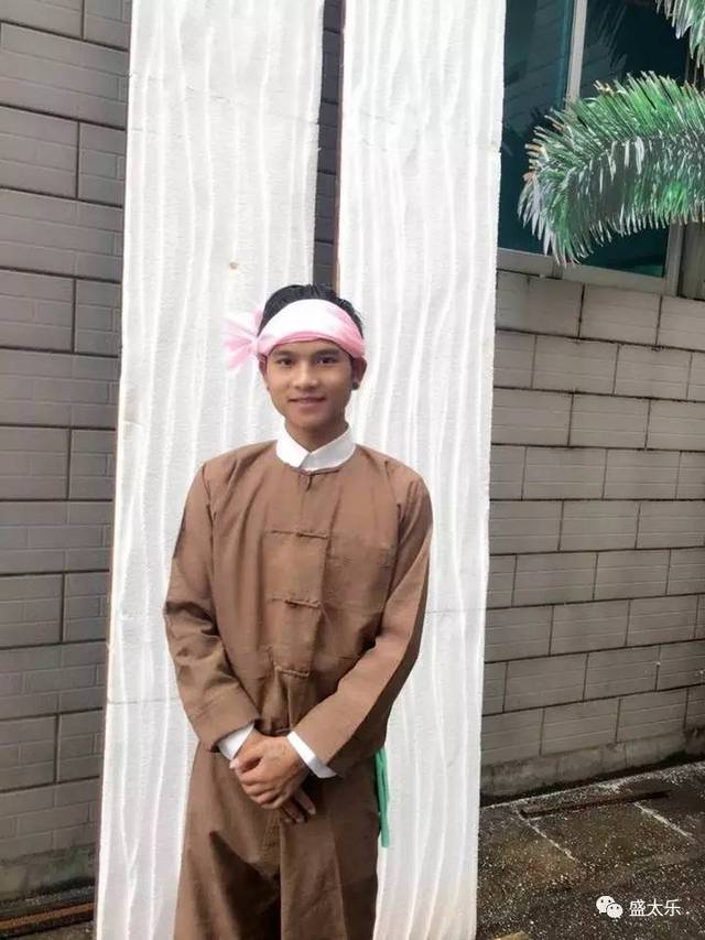 傣族传统男装之一