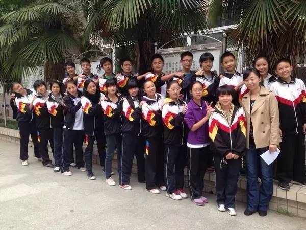 武汉最全中小学生校服曝光!你的青春属于哪一套?