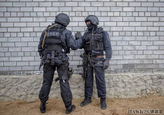 俄罗斯绝密训练基地曝光 特警演练多种反恐战术