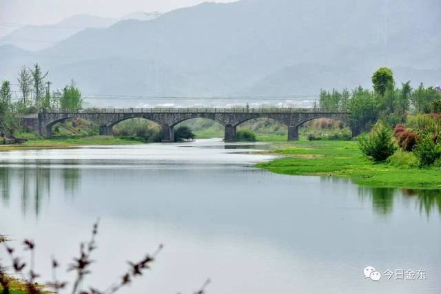 八仙溪源于武义,流经岭下镇新亭村,河口村,釜章村,日辉路等村,最后经