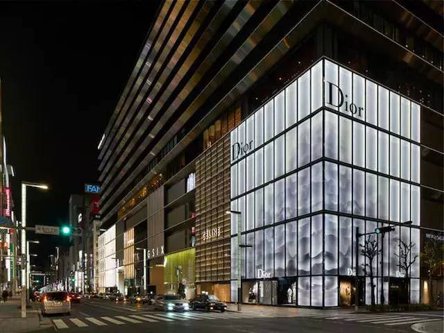 银座新地标ginza six,一个不愿再做百货商店的购物中心