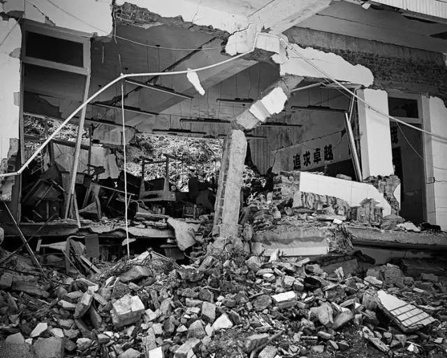 汶川地震最严重的小学图片