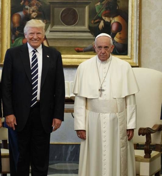竞选期间教皇说,任何说要修墙的都不是真基督徒;川总统则说,等梵蒂冈
