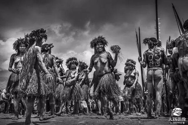 8月印度尼西亚——巴东奔牛节 巴布亚原始部落摄影之旅