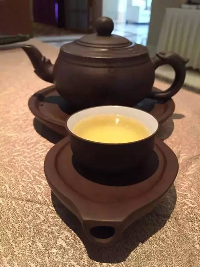 吃完飯.最後再來一壺茶,那就是妙不可言了.