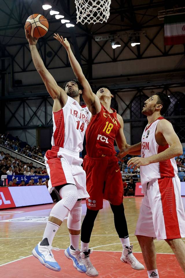 2017中伊男篮对抗赛第二场在吉林长春进行,中国男篮红队对阵伊朗男篮