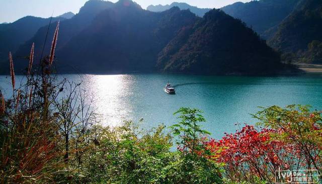 地址:長沙嶽麓山響鼓嶺北 路線:經湖南大學東方紅廣場從嶽麓