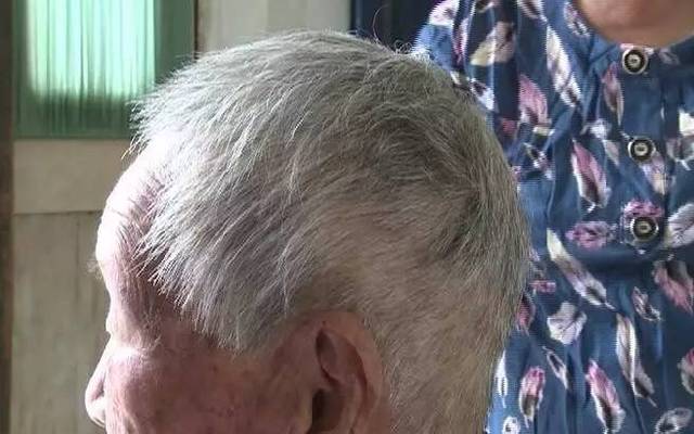 南丰一位99岁老人长黑发换新牙!