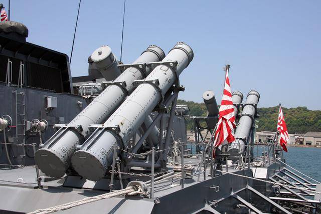 目前,日本海上自卫队的主力舰对舰导弹是90式反舰导弹(ssm