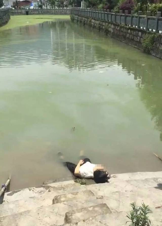 三县洲大桥桥下女尸图片